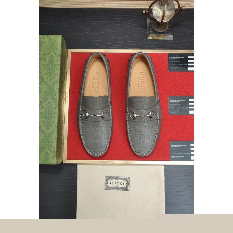 G*u*i leather shoes